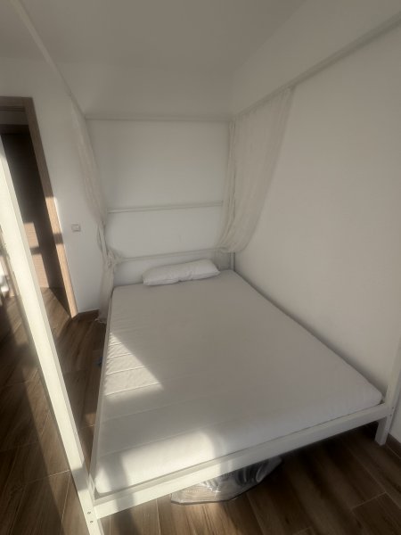 Himmelbett / Bett inkl Matratze und Lattenrost