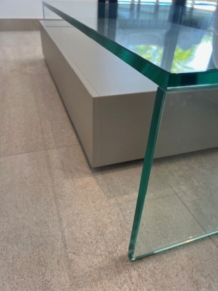 Hochwertiger Couchtisch