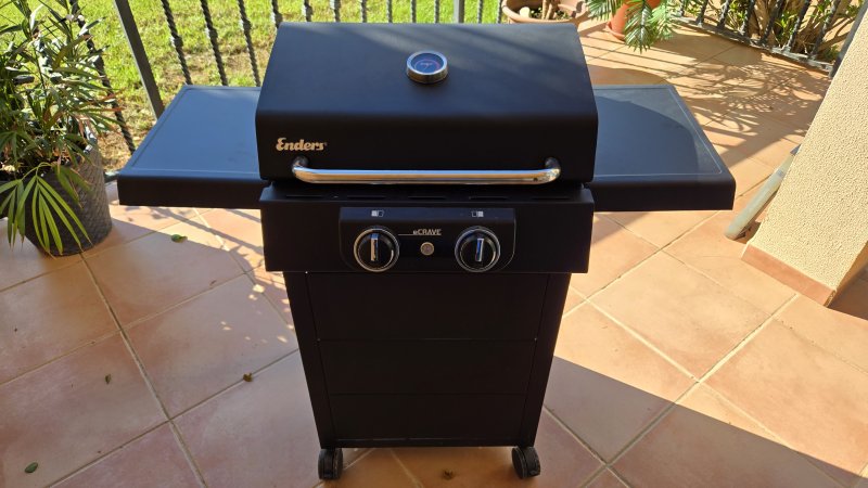 Hochwertiger Enders eCRAVE 2 Elektrogrill inkl. Wetterschutzhülle in Cala Millor