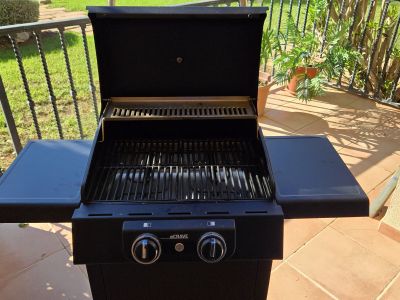 Hochwertiger Enders eCRAVE 2 Elektrogrill inkl. Wetterschutzhülle in Cala Millor