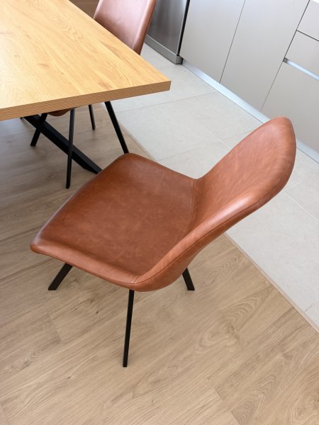 Mesa de comedor de alta calidad + 4 sillas