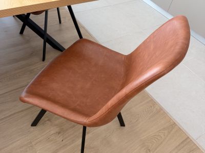 Mesa de comedor de alta calidad + 4 sillas
