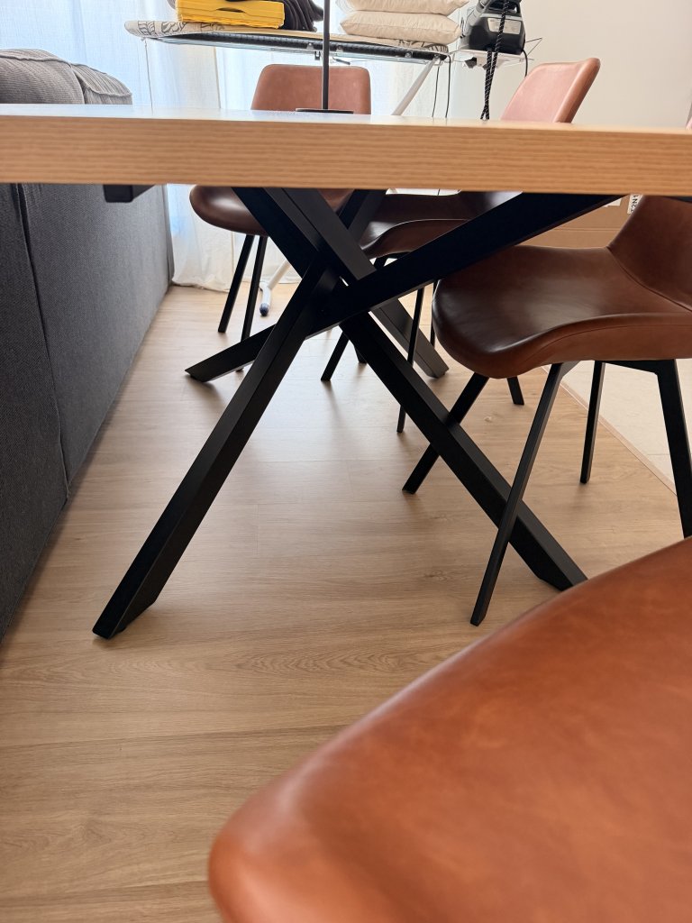 Mesa de comedor de alta calidad + 4 sillas
