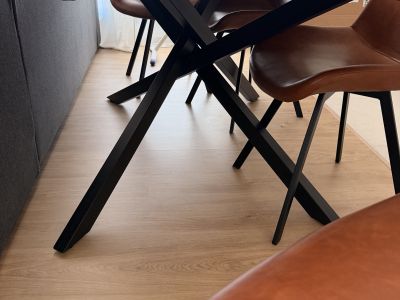Mesa de comedor de alta calidad + 4 sillas