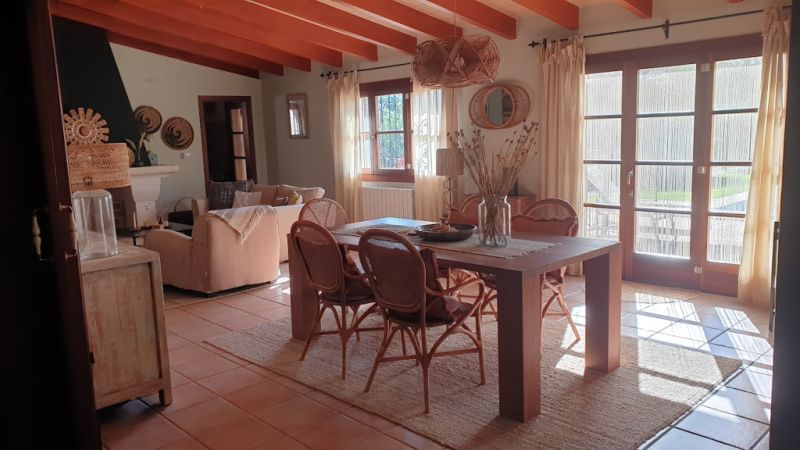 Hochwertiger Holztisch 200x100 + 5 Denzzo Korbstühle zu verkaufen TOP ZUSTAND