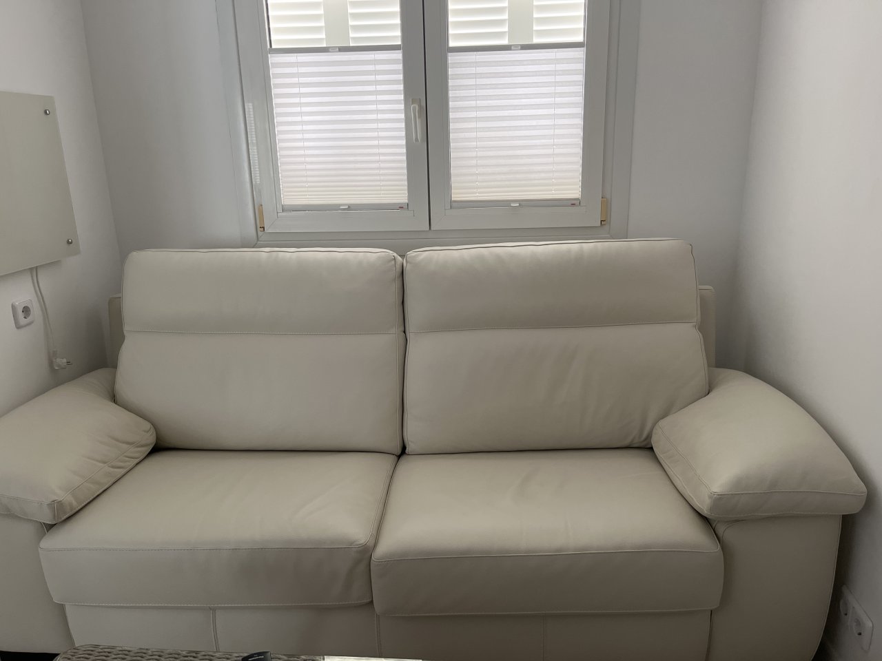 Hochwertiges Ledersofa , sehr gut erhalten