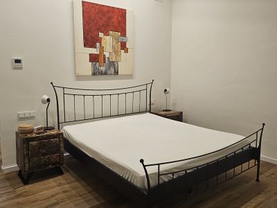 Hochwertiges Metallbett 180x200 cm inkl.  Lattenroste & Matratzen
