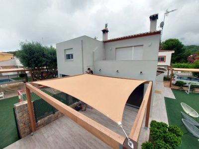Wooden porches and pergolas