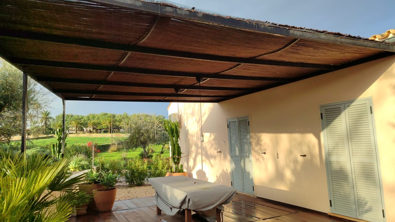 Wooden porches and pergolas