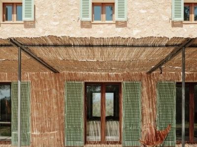 Wooden porches and pergolas