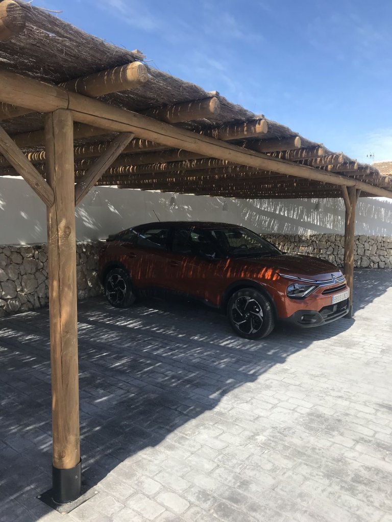 Wooden porches and pergolas