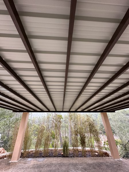 Wooden porches and pergolas