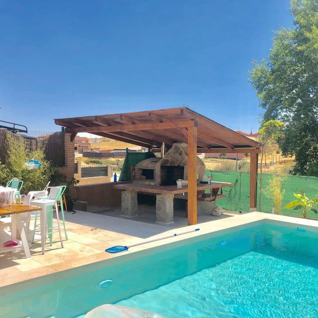 Wooden porches and pergolas