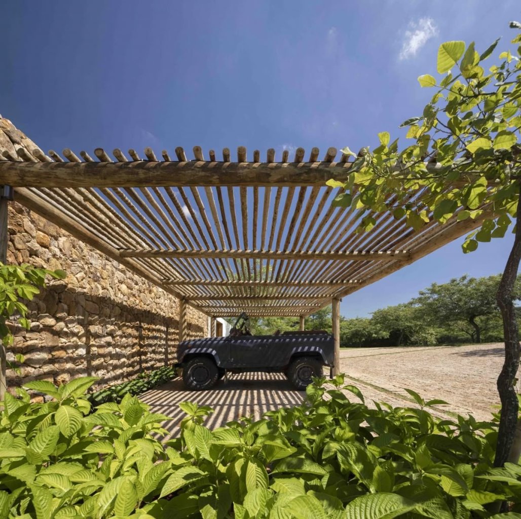 Wooden porches and pergolas