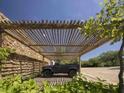 Wooden porches and pergolas
