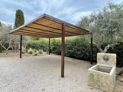 Wooden porches and pergolas
