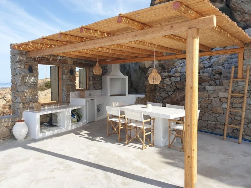 Wooden porches and pergolas