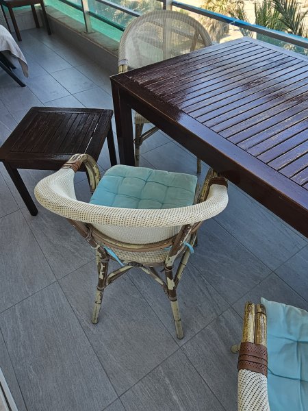 Holztisch mit Beistelltisch für Balkon Garten