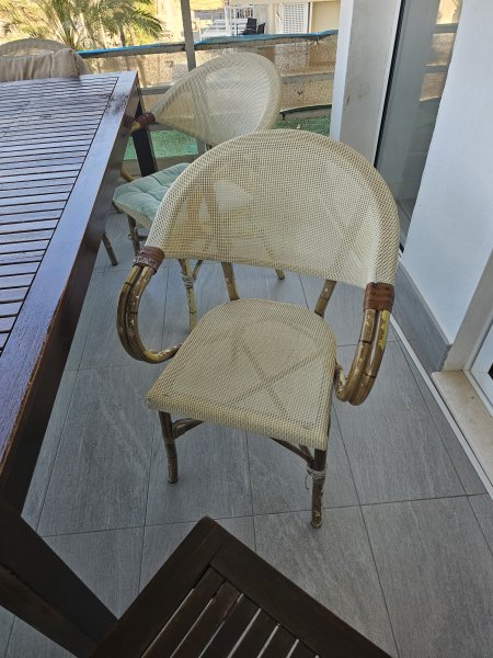 Holztisch mit Beistelltisch für Balkon Garten