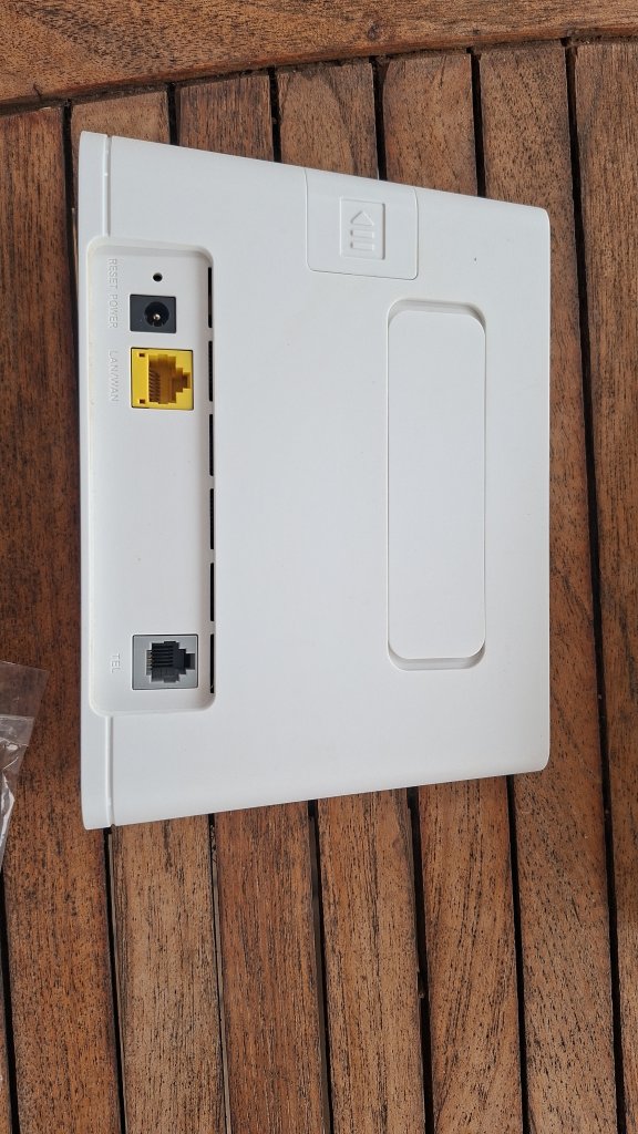 Huawei LTE CPE B310 Router, Vodafone Weiß