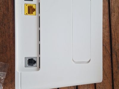 Huawei LTE CPE B310 Router, Vodafone Weiß