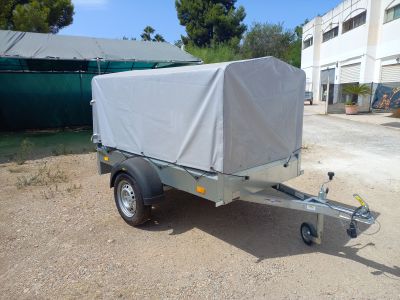 Humbaur Anhänger mit Plane und Stützrad, Last 750 KG neuwertig