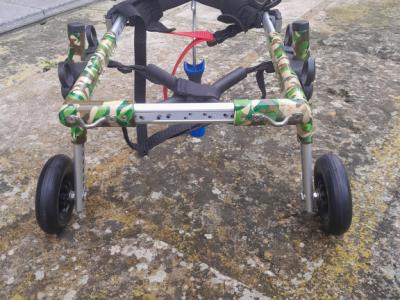Dog wheelchair