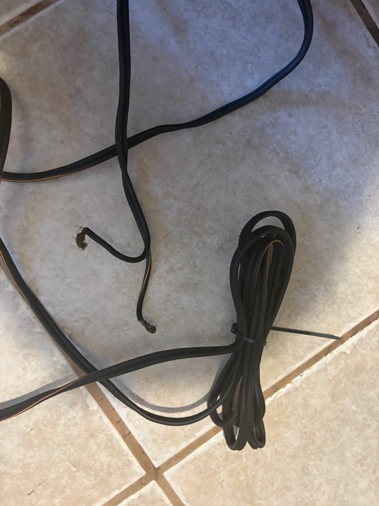 Hurricane V10 Subwoofer im Bassreflexgehäuse