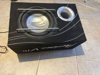 Hurricane V10 Subwoofer im Bassreflexgehäuse