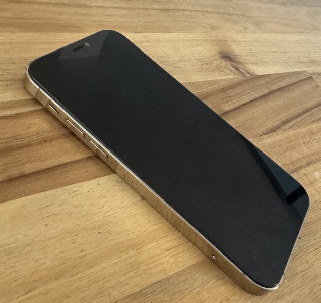 I Phone 12 pro Gold