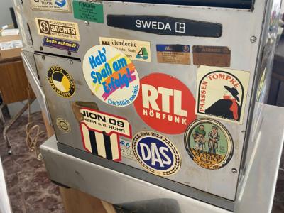 Ich verkaufe alte Kasse. Interesse an Beratung