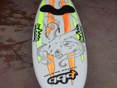 Vendo tabla de Windsurf Marca Bubble  medidas 229/59,5 Litros 96 Litros.