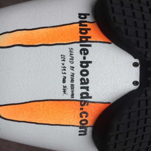 Vendo tabla de Windsurf Marca Bubble  medidas 229/59,5 Litros 96 Litros.