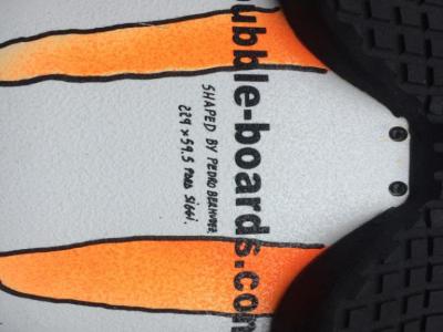 Vendo tabla de Windsurf Marca Bubble  medidas 229/59,5 Litros 96 Litros.