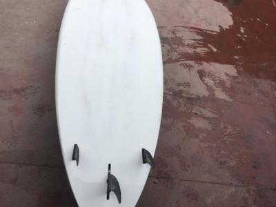 Vendo tabla de Windsurf Marca Bubble  medidas 229/59,5 Litros 96 Litros.