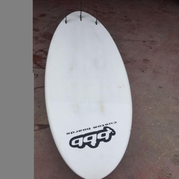 Vendo tabla de Windsurf Marca Bubble  medidas 229/59,5 Litros 96 Litros.