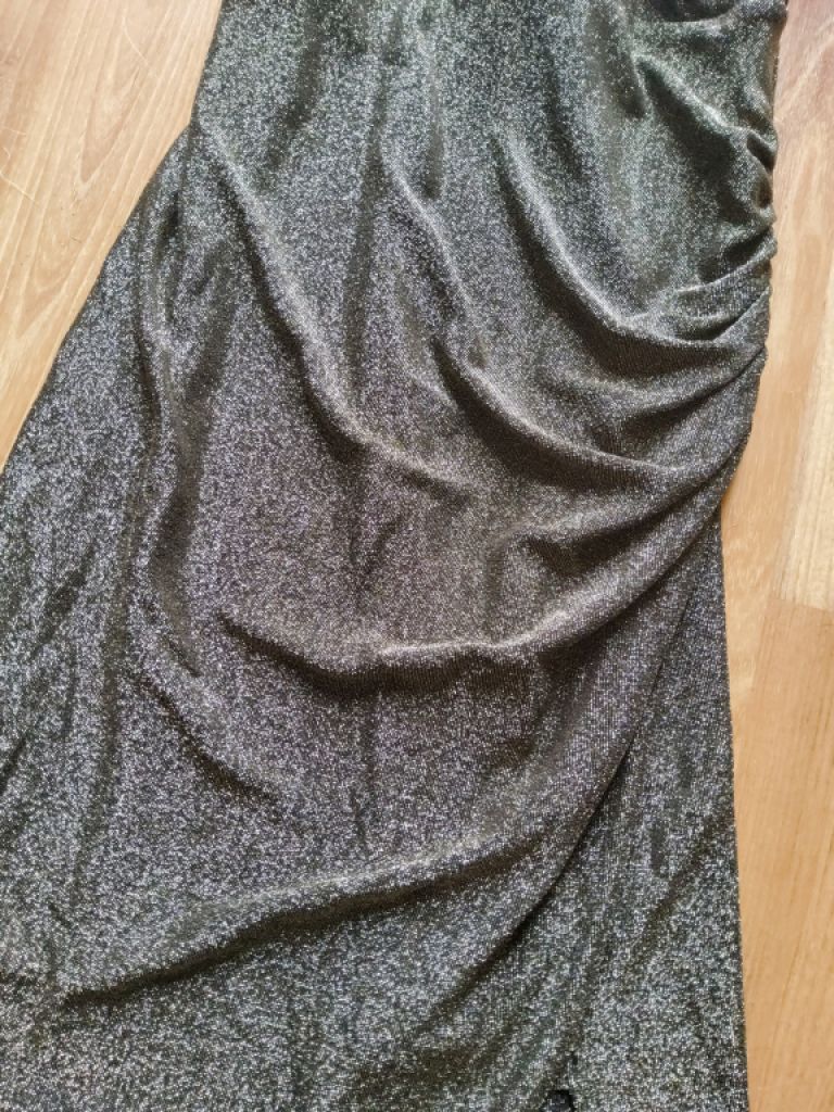 Ich verkaufe verschiedene Kleider, Jumpsuits, Infinity-Kleider, Infinity-Röcke und Infinity-Hosenanz