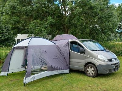 Ideales Reise-Auto, z.B Mallorca - Deutschland - Renault  Trafic  DCi 115 Campervan