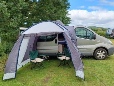 Ideales Reise-Auto, z.B Mallorca - Deutschland - Renault  Trafic  DCi 115 Campervan