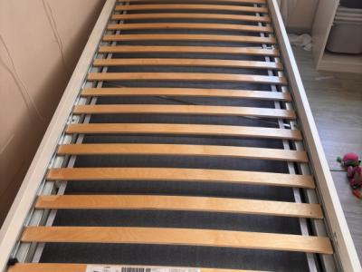 Cama Ikea SLÄKT blanca 90x200 (180x200)