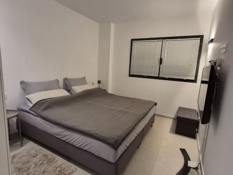 Cama boxspring IKEA cama doble completa - como nueva