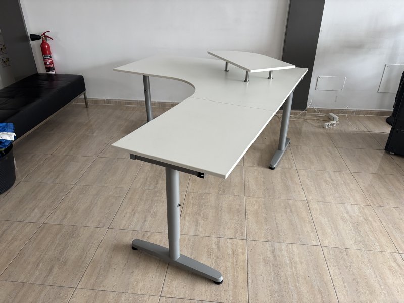 Ikea Eckschreibtisch