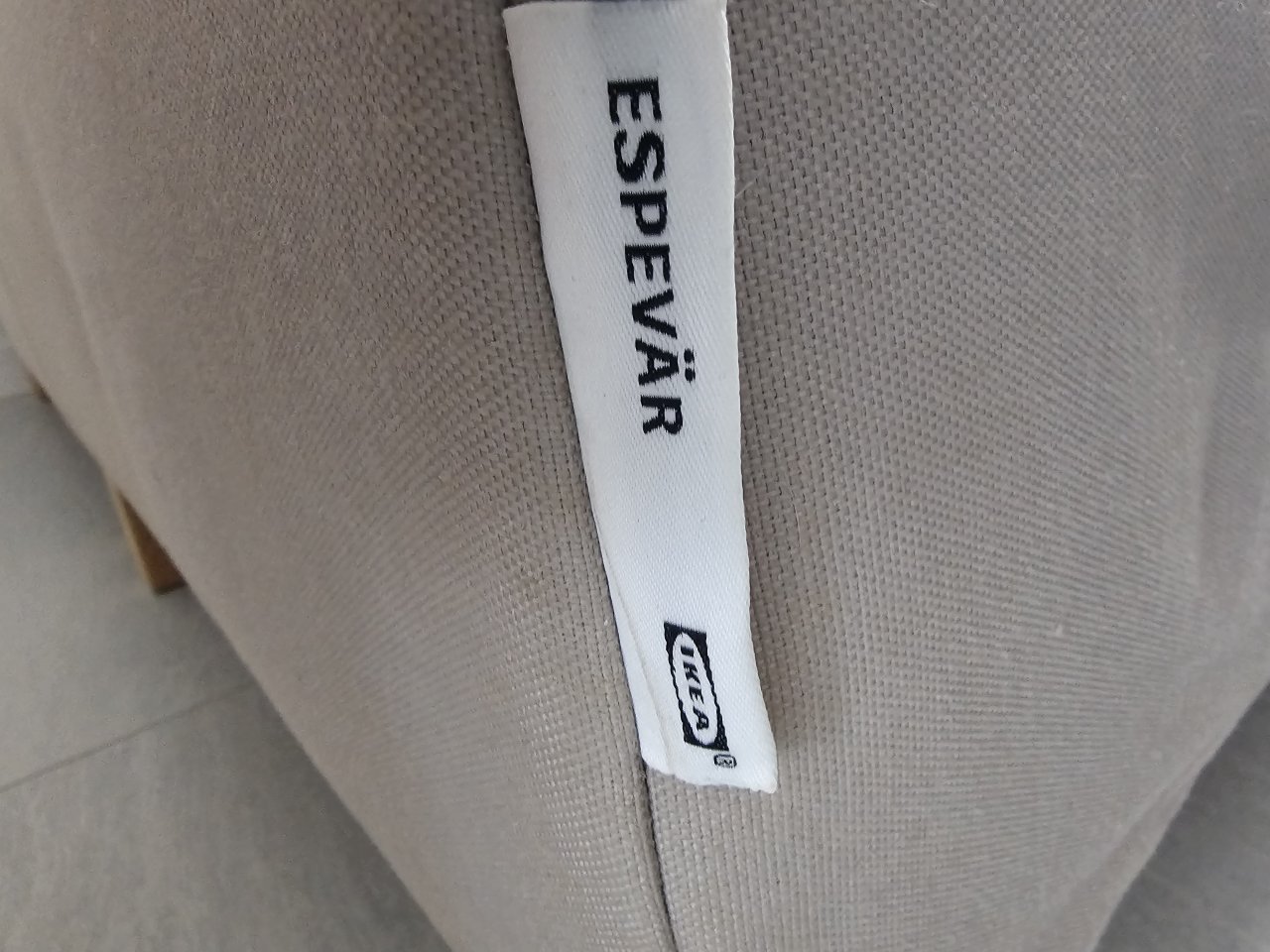 Ikea Estevär Bettenpodest mit Lattenrost 2x zu verschenken je 90x200