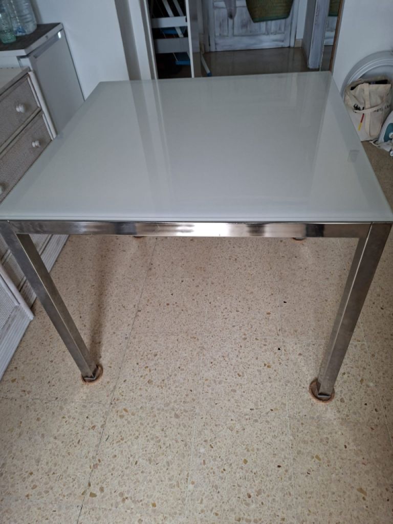 Mesa de cristal Ikea