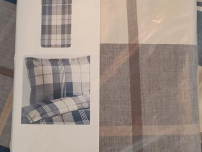 IKEA HEMNES Bett & Nachttisch + Matratze + Matratzenauflage + Lampe + Neue Bettwäsche - (2 zum Verka