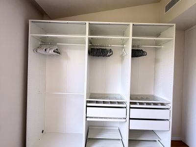 Armario IKEA PAX 250 cm con accesorios interiores
