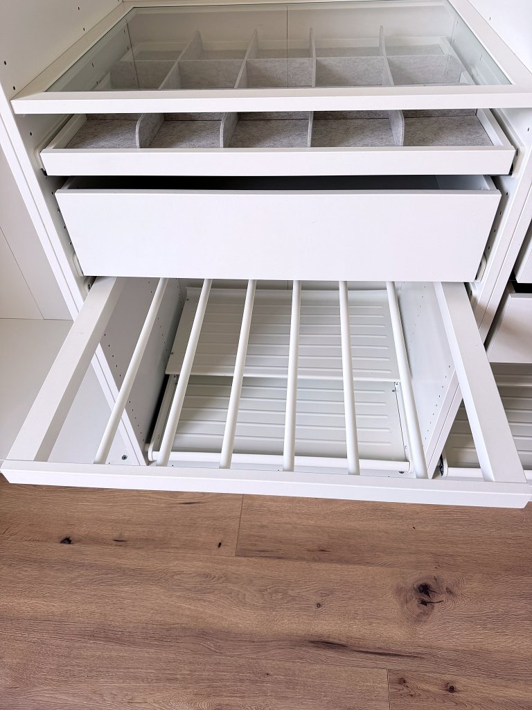 Armario IKEA PAX 250 cm con accesorios interiores