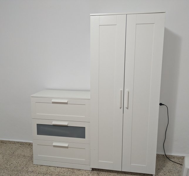 Ikea Schrank und Kommode