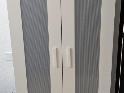 Ikea Schrank und Kommode