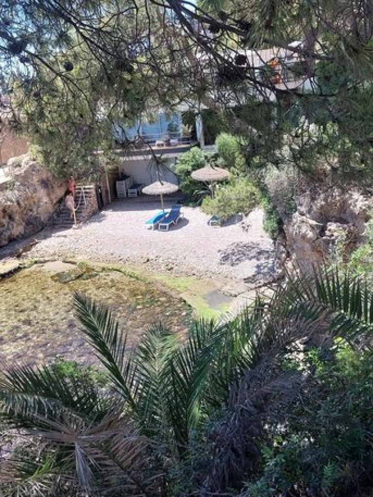 Illetas -Bungalow Wohnung direkt in erster Meereslinie mit Pool !